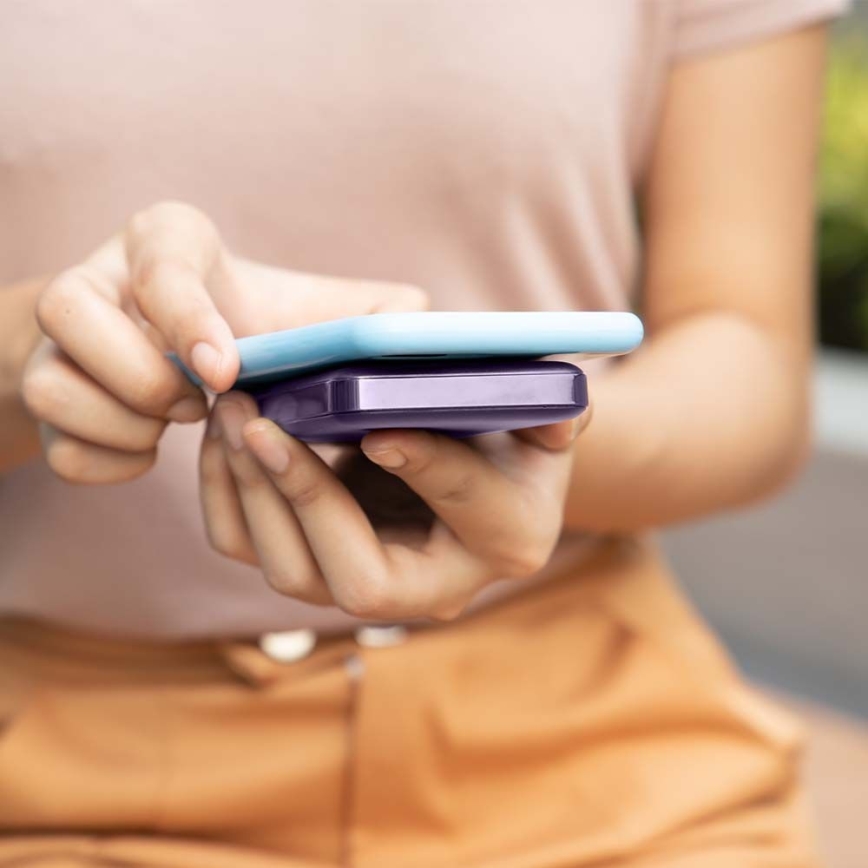 Power Bank cu ecran și încărcare wireless Power Delivery 5000mAh/20W/5V violet