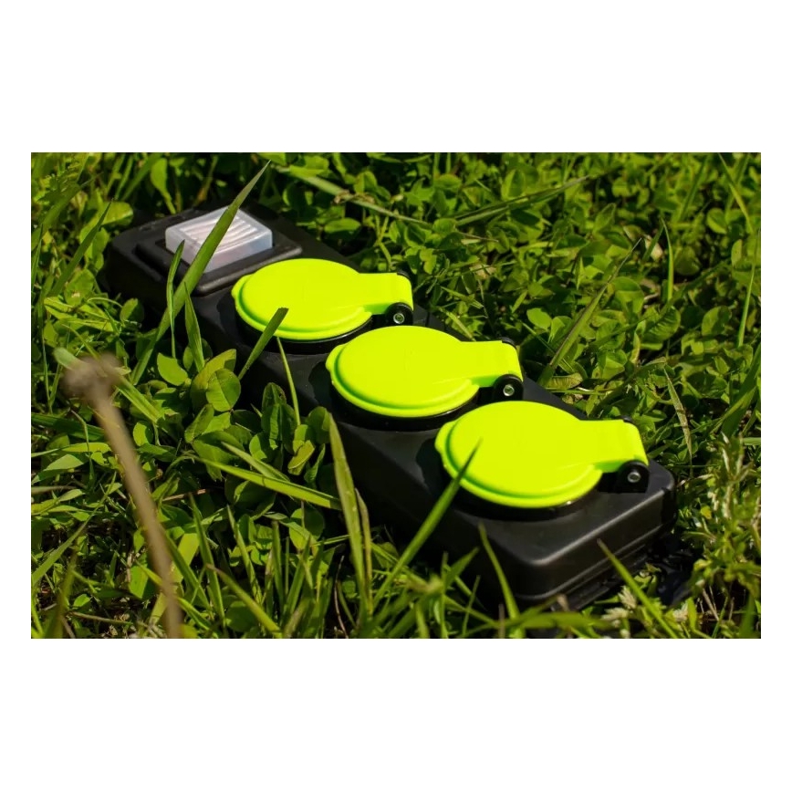 Prelungitor cu 3 prize și întrerupător, 5 m, IP44