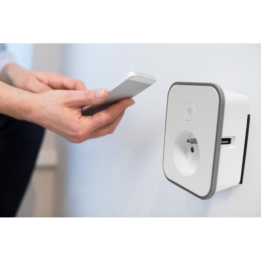 Priză inteligentă cu măsurare consum 3680W/230V + 2xUSB/12W/5V Wi-Fi