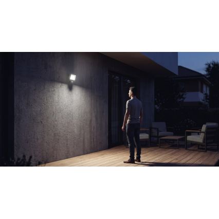 Proiector LED cu senzor de mișcare și de amurg TAMBO EVO LED/10W/230V 4000K IP44 negru
