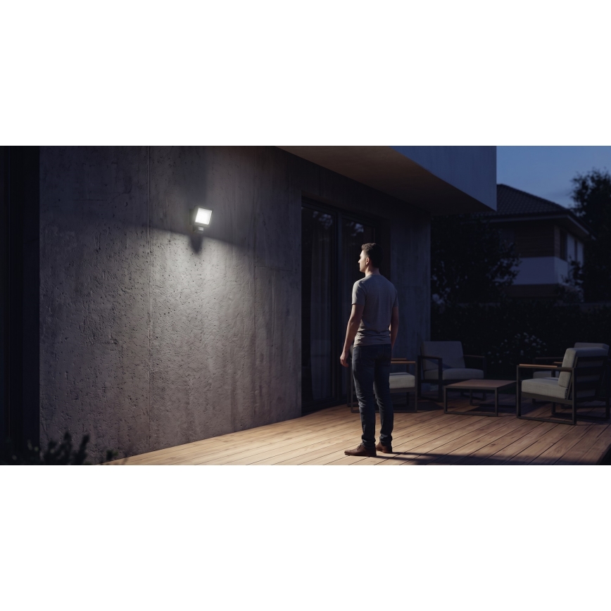 Proiector LED cu senzor de mișcare și de amurg TAMBO EVO LED/10W/230V 4000K IP44 negru