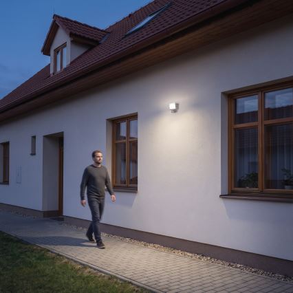 Proiector LED cu senzor de mișcare și senzor de amurg TAMBO EVO LED/20W/230V 4000K IP44 negru