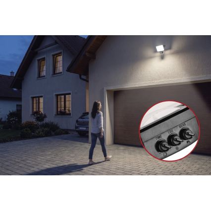 Proiector LED TAMBO EVO cu senzor de mișcare și crepuscular LED/30W/230V 4000K IP44 negru