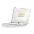Proiector LED cu senzor LED/42,6W/230V 3000K IP44 alb Steinel 065270