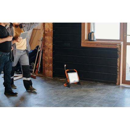 Proiector LED cu stativ, 100W, 230V, 4500K, IP65, portocaliu