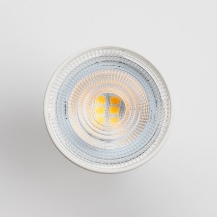 SET 3x bec LED Philips GU10/4,7W/230V 2700K