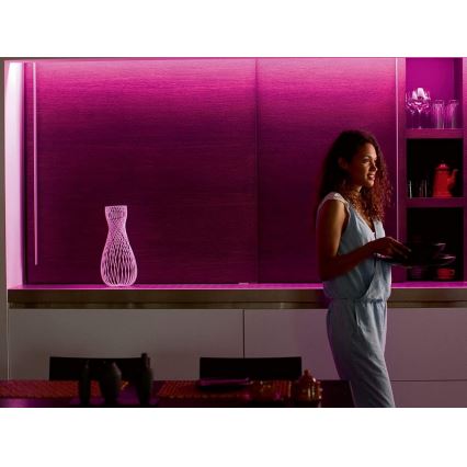 Set de bază - Bandă LED RGBW reglabilă Philips Hue WHITE AND COLOR AMBIANCE 2m LED/20W/230V