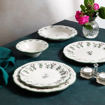 Set de veselă 24 piese, alb/verde/roșu, porțelan