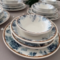Set veselă, 24 de piese, din ceramică — alb/albastru/maro
