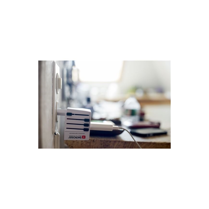 Adaptor de călătorie MUV USB AC, USB‑A + USB‑C, 15W