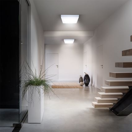 Plafonieră LED 24W, 230V, 3000/4000/6000 K, 30 x 30 cm, albă