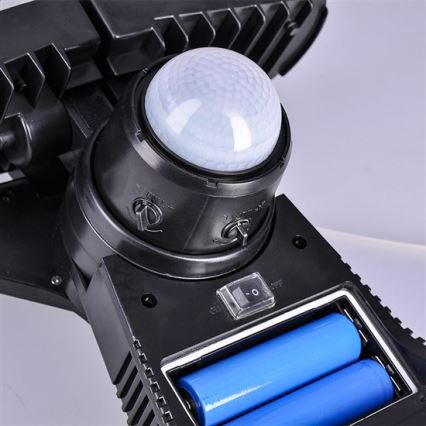 Proiector solar LED cu senzor, 2000mAh, LED/8W/3,7V, IP44