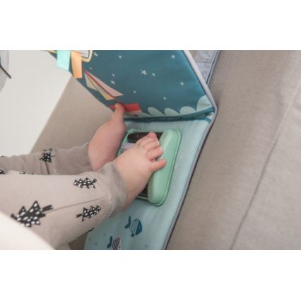 Taf Toys - Centru de activități suspendat pentru mașină Polul Nord