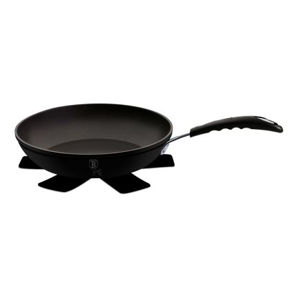 Tigaie cu suprafață din titan 24 cm neagră BerlingerHaus