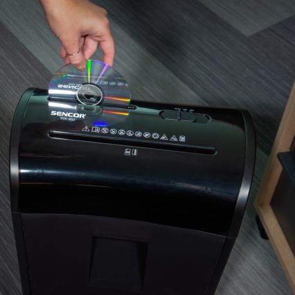 Tocător de hârtie și CD-uri A4 volum 14 l 230V negru Sencor