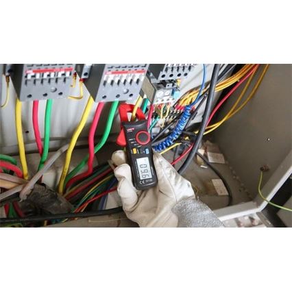 Uni-T UT210A - Multimetru cu clemă 2xAAA