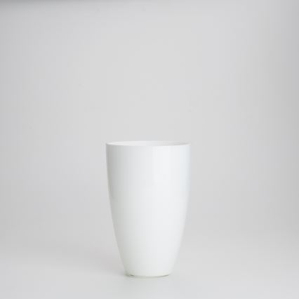 Vază albă din sticlă