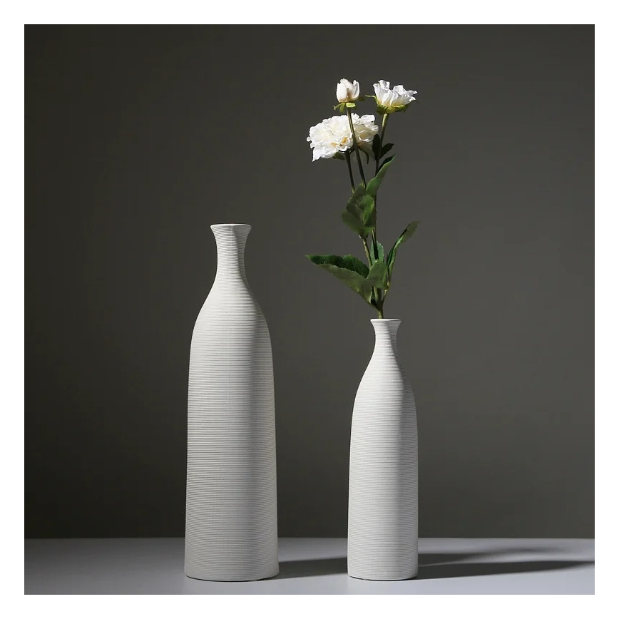 Vază ceramică albă, 25 cm