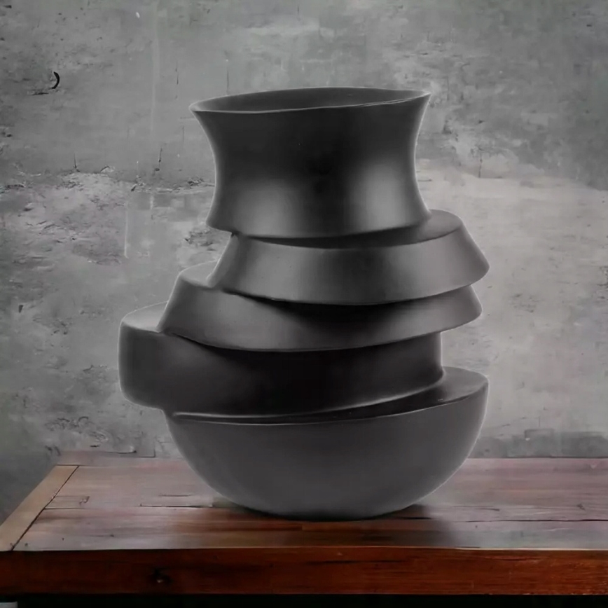 Vază din rășină, 38x33x36 cm, negru mat